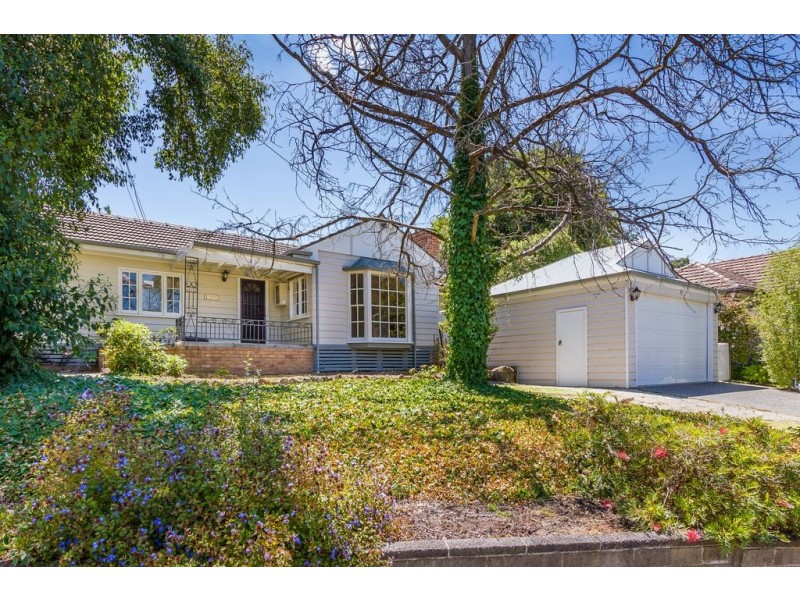 1 Karwitha Street, Vermont VIC 3133