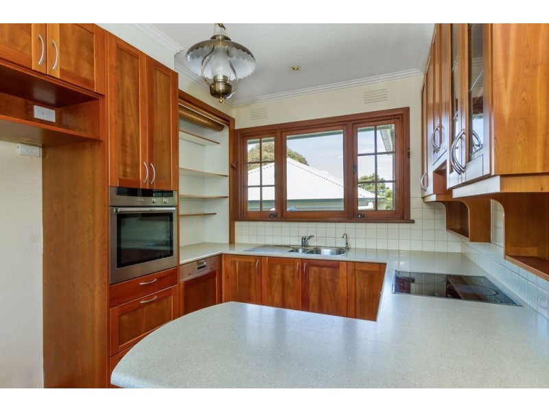 1 Karwitha Street, Vermont VIC 3133