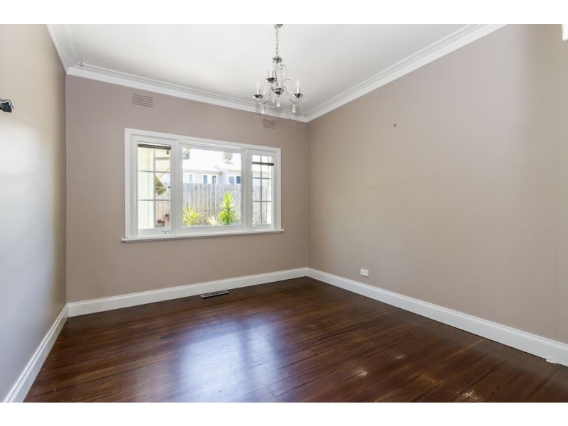 1 Karwitha Street, Vermont VIC 3133