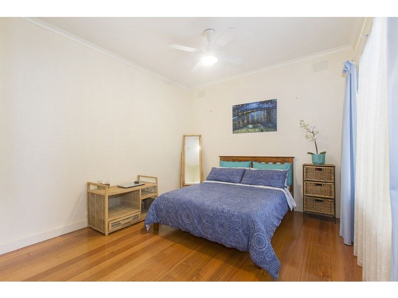 15 Wilson Road, Glen Waverley VIC 3150