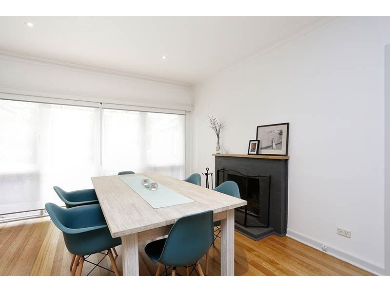 18 St Clair Crescent, Mount Waverley VIC 3149