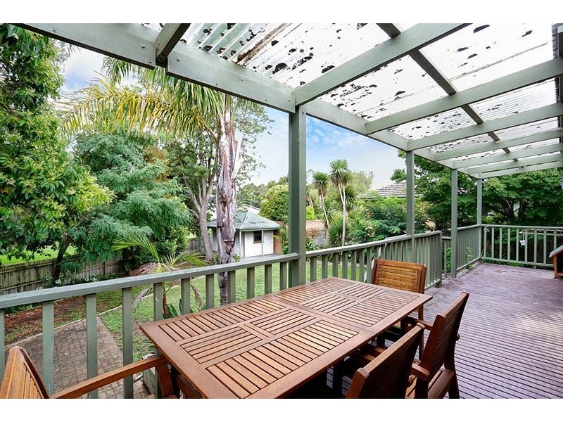 18 St Clair Crescent, Mount Waverley VIC 3149