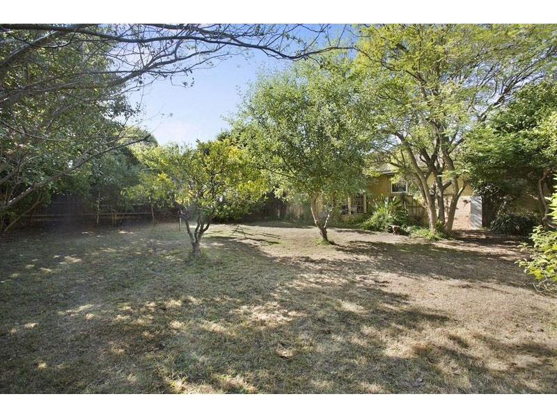 27 Wilson Road, Glen Waverley VIC 3150