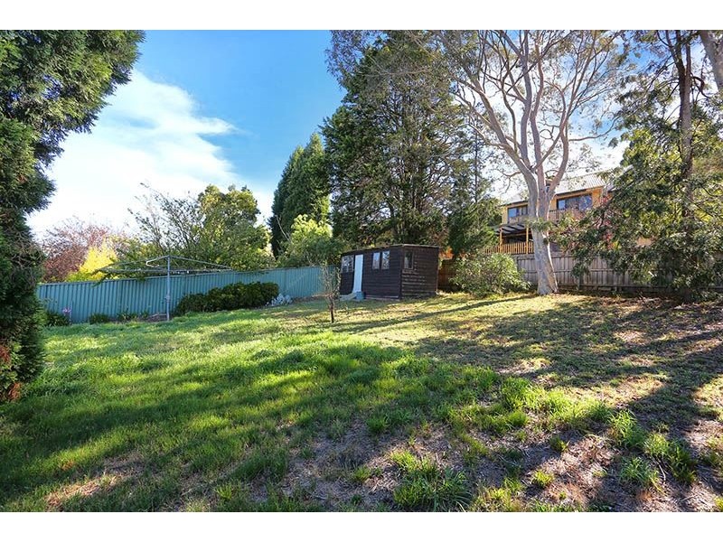35 Holmbury Blvd, Mulgrave VIC 3170