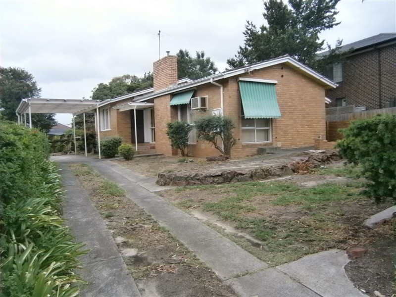 18 Pinewood Drive, Mount Waverley VIC 3149