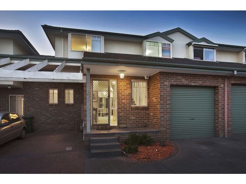 4/10 Chivers Avenue, Glen Waverley VIC 3150