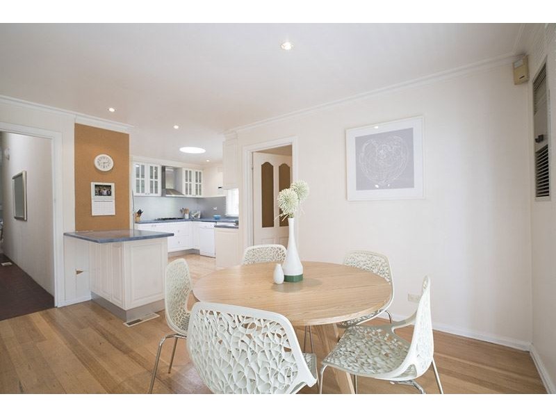 1 Rhodes Drive, Glen Waverley VIC 3150