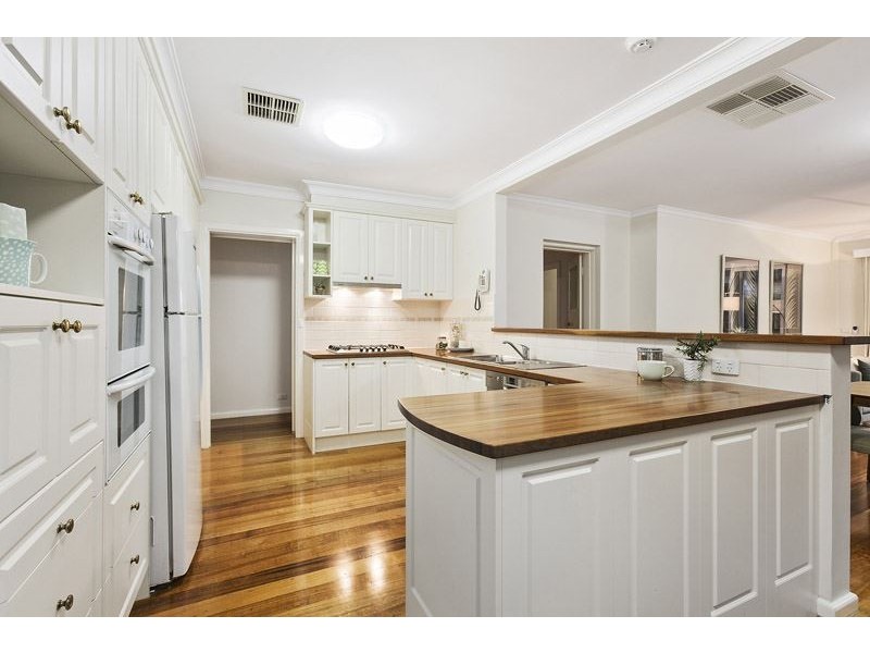119 Lawrence Road, Mount Waverley VIC 3149