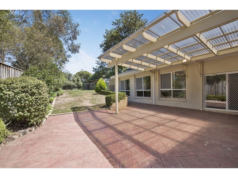 2 Miller Crescent, Mount Waverley VIC 3149