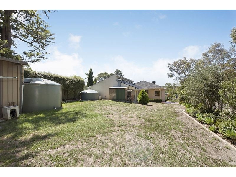 2 Miller Crescent, Mount Waverley VIC 3149