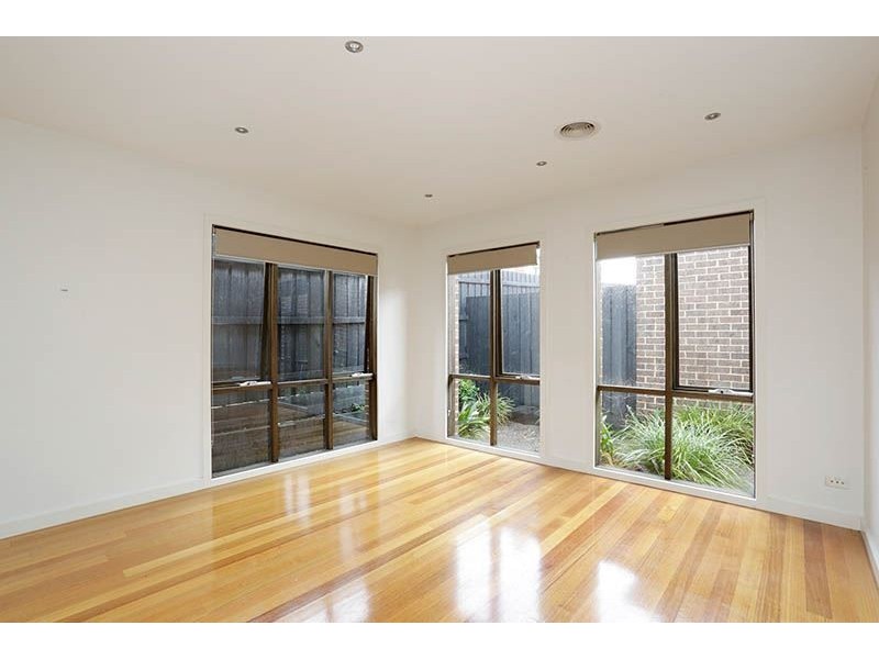 2/23 Lynden Grove, Mount Waverley VIC 3149