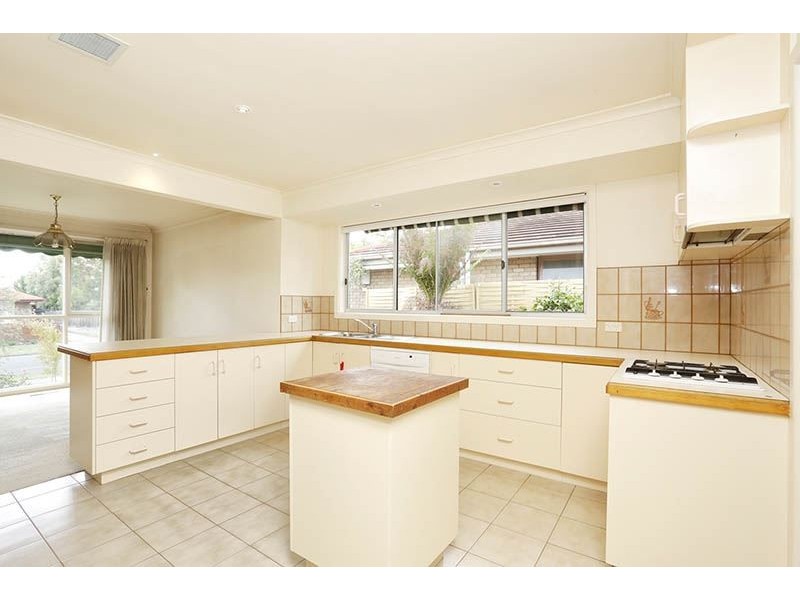17 Diamond Avenue, Glen Waverley VIC 3150