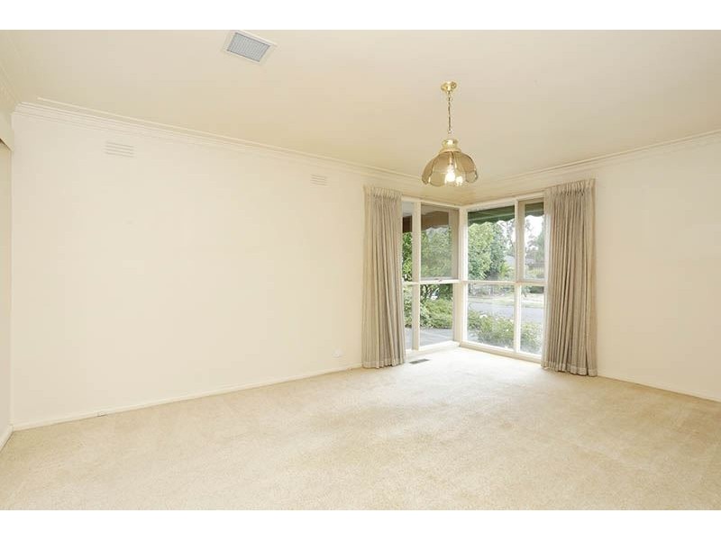 17 Diamond Avenue, Glen Waverley VIC 3150