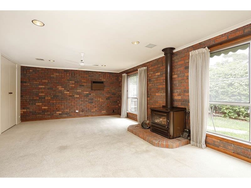 17 Diamond Avenue, Glen Waverley VIC 3150