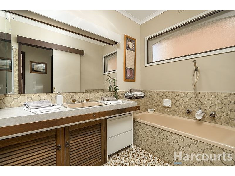 77 Windella Crescent, Glen Waverley VIC 3150