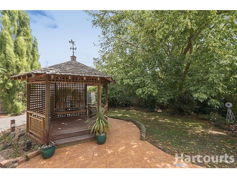 77 Windella Crescent, Glen Waverley VIC 3150