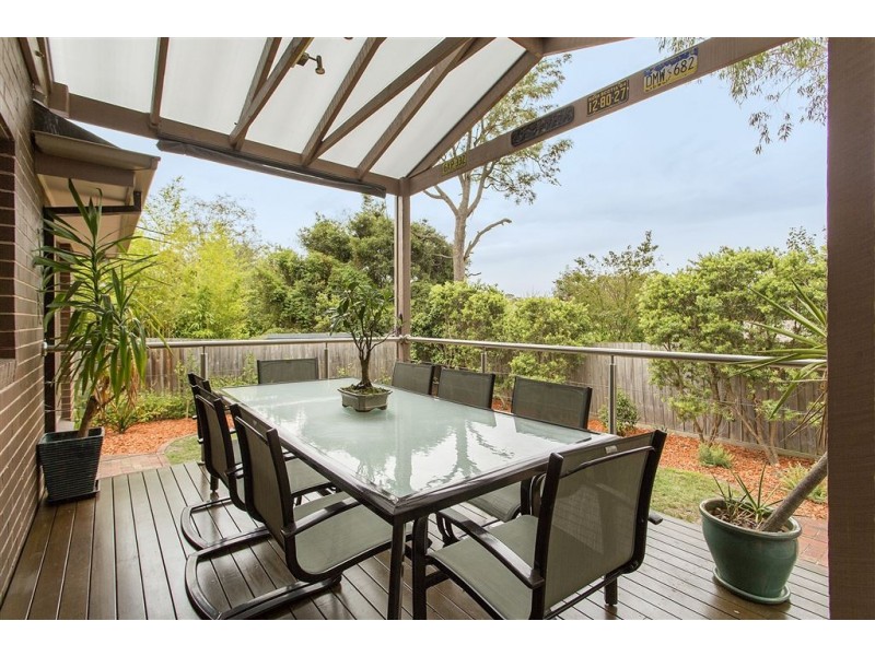 9 Bunker Crescent, Glen Waverley VIC 3150
