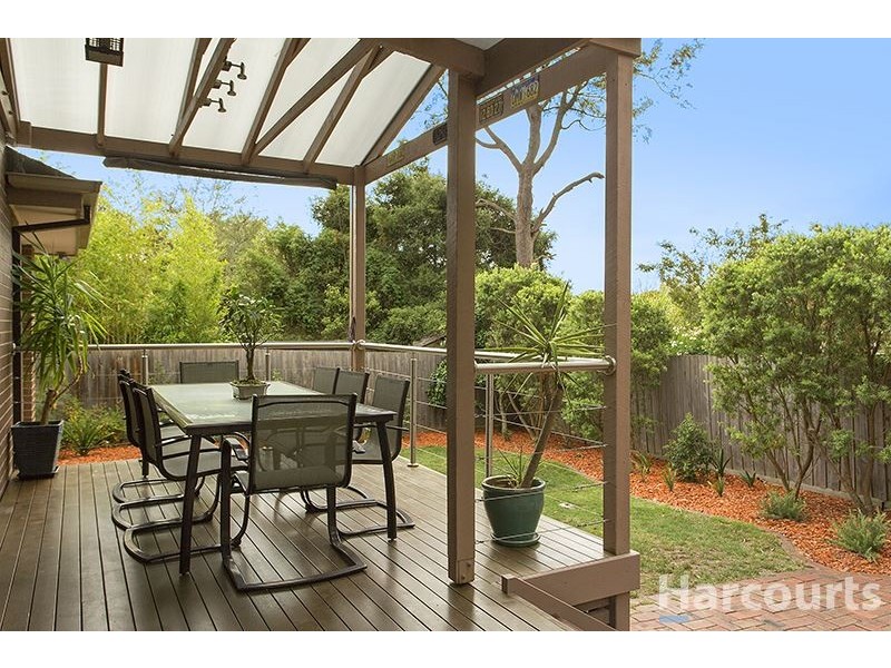 9 Bunker Crescent, Glen Waverley VIC 3150