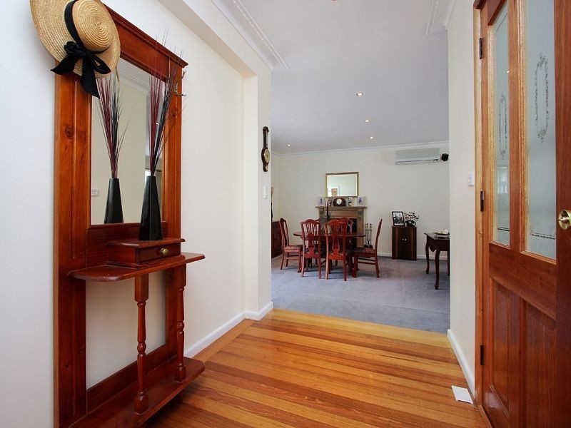 11 Blenheim Avenue, Glen Waverley VIC 3150