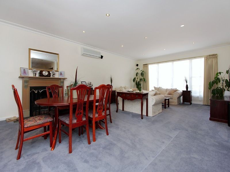 11 Blenheim Avenue, Glen Waverley VIC 3150