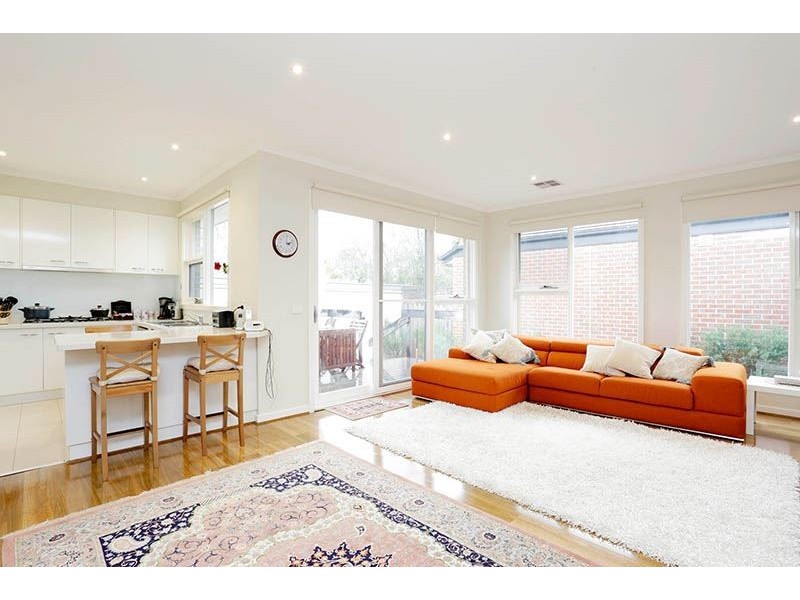 65 Panoramic Grove, Glen Waverley VIC 3150