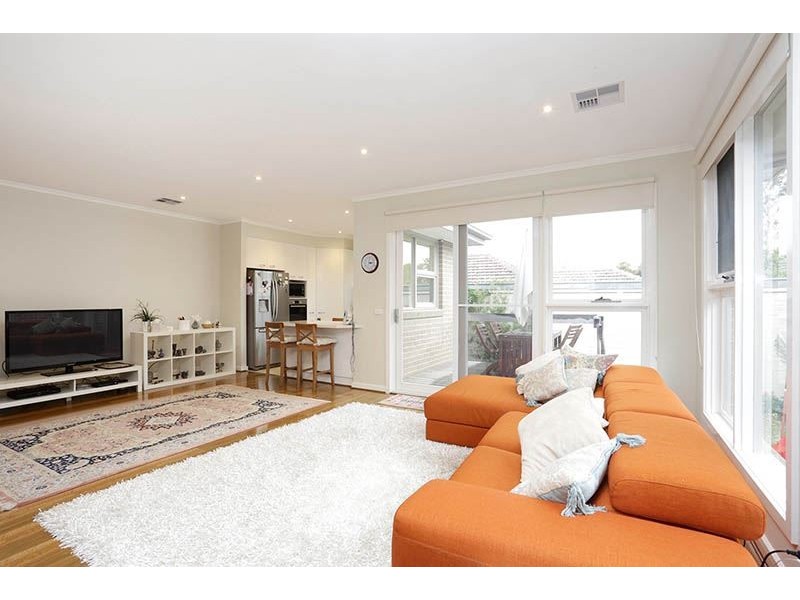 65 Panoramic Grove, Glen Waverley VIC 3150