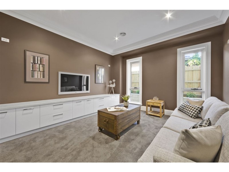 15 Kinnoull Grove, Glen Waverley VIC 3150