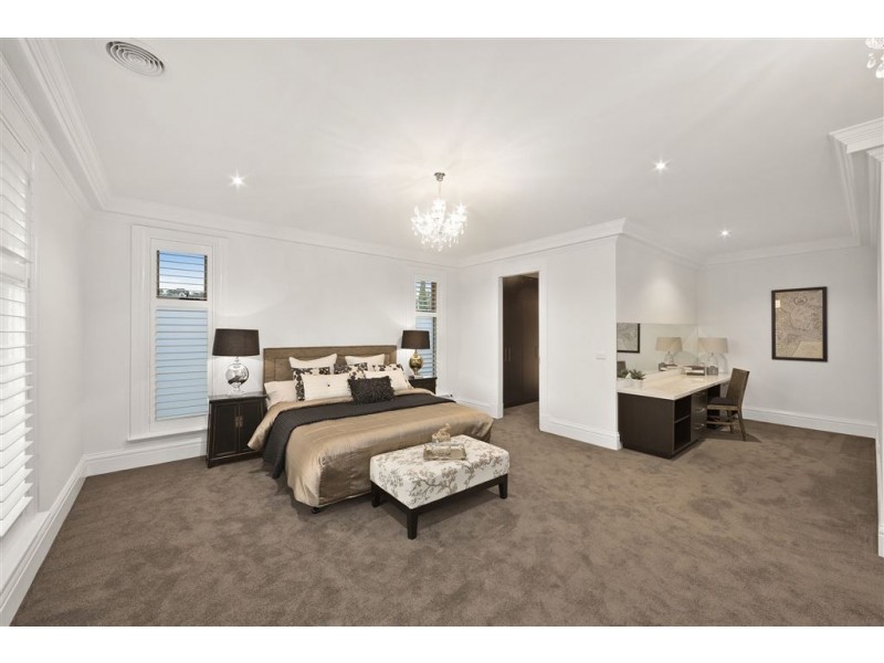 15 Kinnoull Grove, Glen Waverley VIC 3150