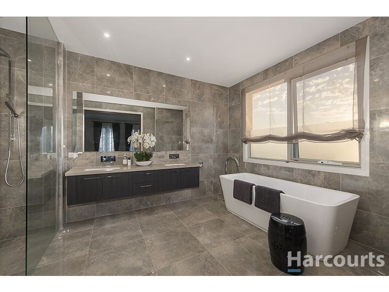 9 Sagan Court, Glen Waverley VIC 3150