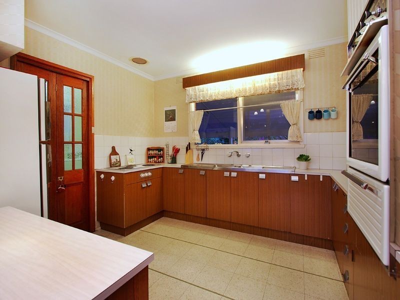 12 Brazilia Drive, Glen Waverley VIC 3150