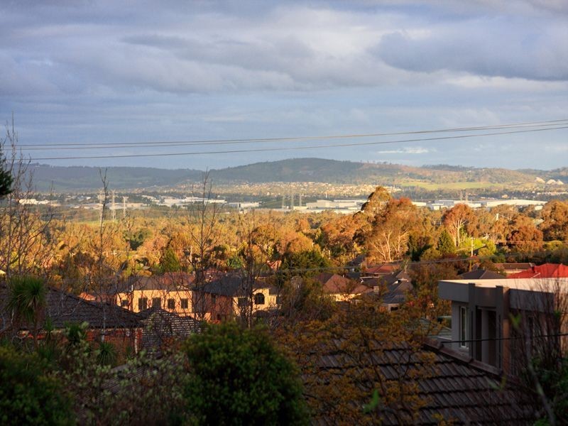 12 Brazilia Drive, Glen Waverley VIC 3150