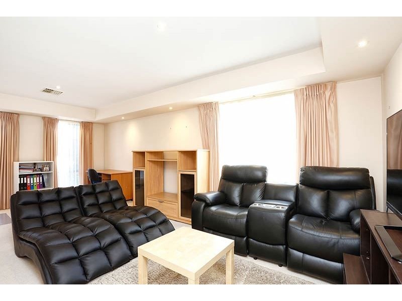46 Avendon Blvd, Glen Waverley VIC 3150