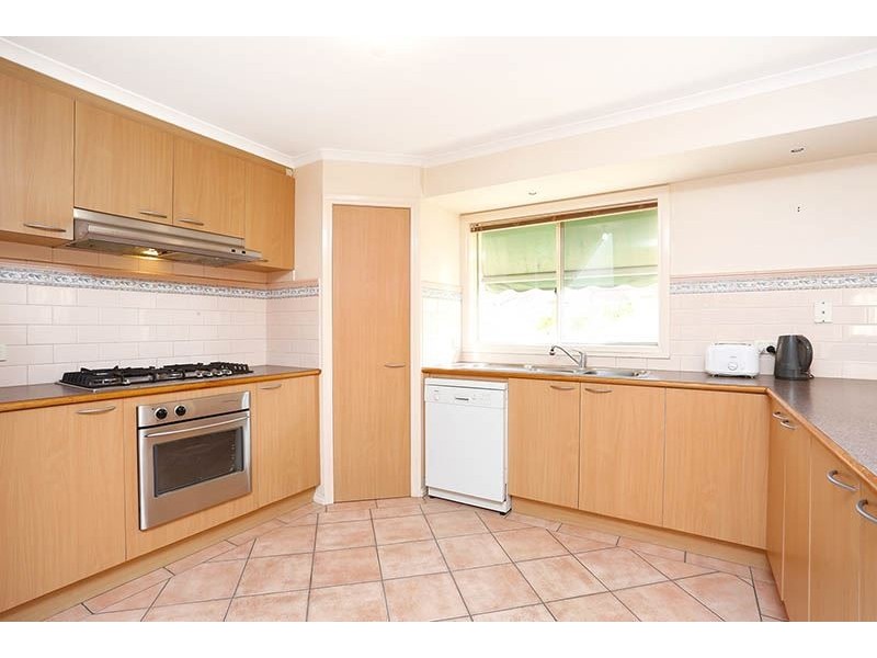 46 Avendon Blvd, Glen Waverley VIC 3150