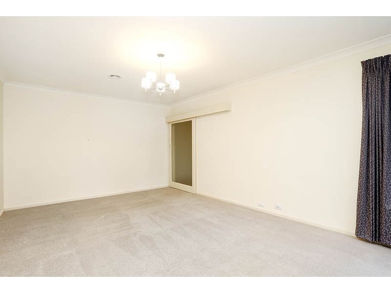 4 Regency Place, Glen Waverley VIC 3150