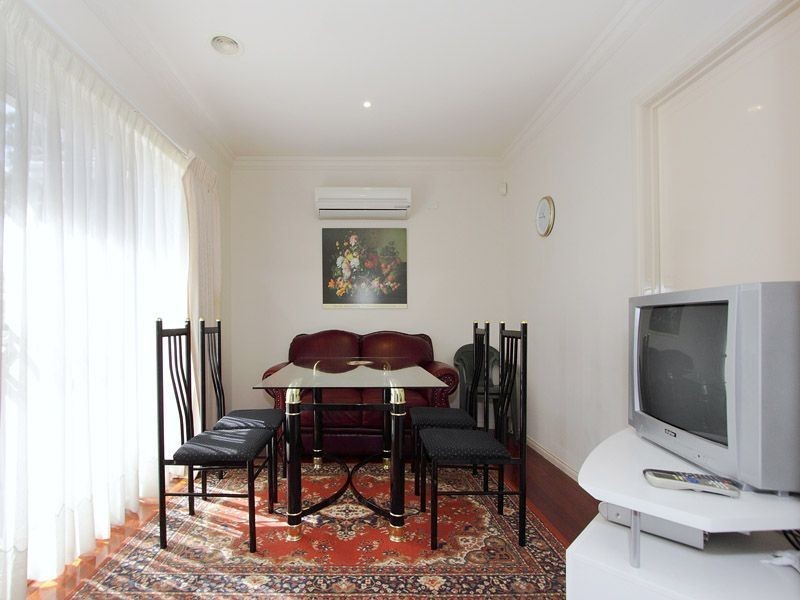 1/8 Landridge Street, Glen Waverley VIC 3150