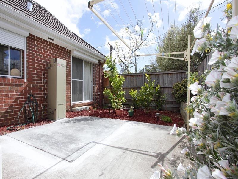 1/8 Landridge Street, Glen Waverley VIC 3150