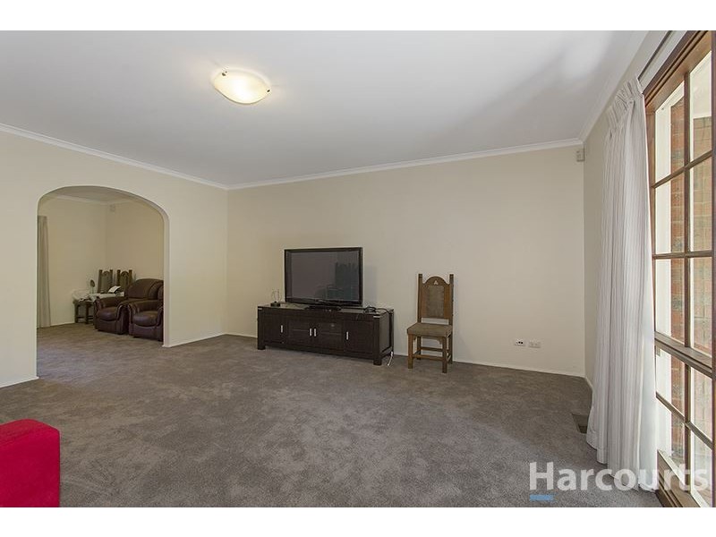64 Mannering Drive, Glen Waverley VIC 3150