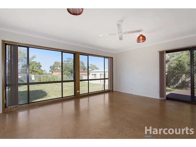 64 Mannering Drive, Glen Waverley VIC 3150