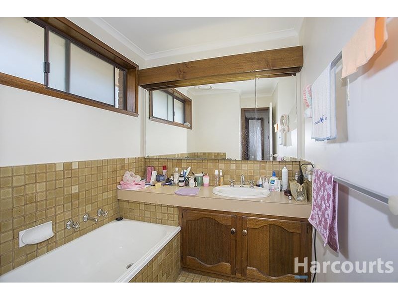 64 Mannering Drive, Glen Waverley VIC 3150