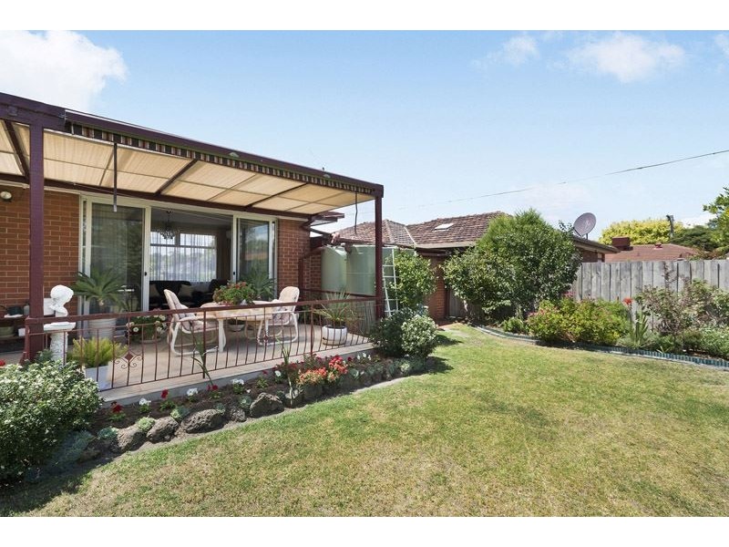 17 Honeysuckle Avenue, Wheelers Hill VIC 3150