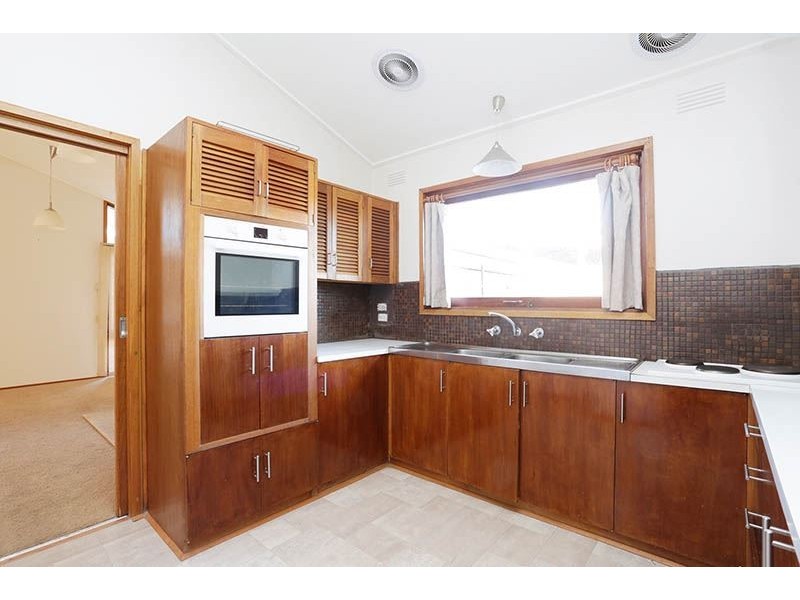 43 Summit Crescent, Glen Waverley VIC 3150