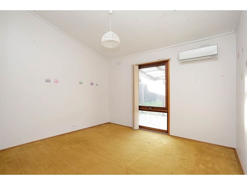 43 Summit Crescent, Glen Waverley VIC 3150