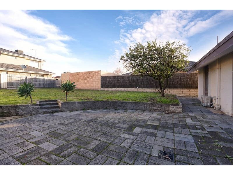 43 Summit Crescent, Glen Waverley VIC 3150