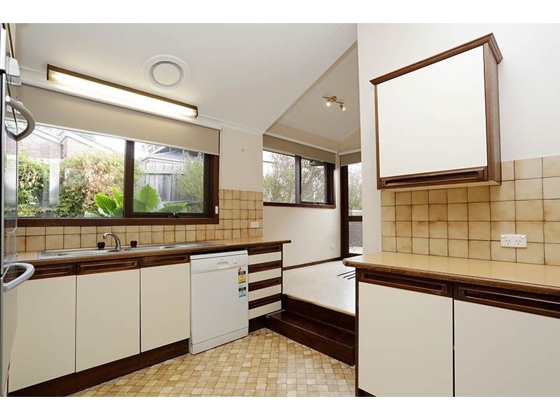 76 Petronella Avenue, Wheelers Hill VIC 3150