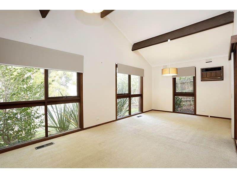 76 Petronella Avenue, Wheelers Hill VIC 3150