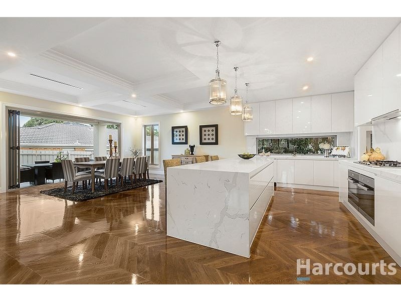 2 Kinnoull Grove, Glen Waverley VIC 3150