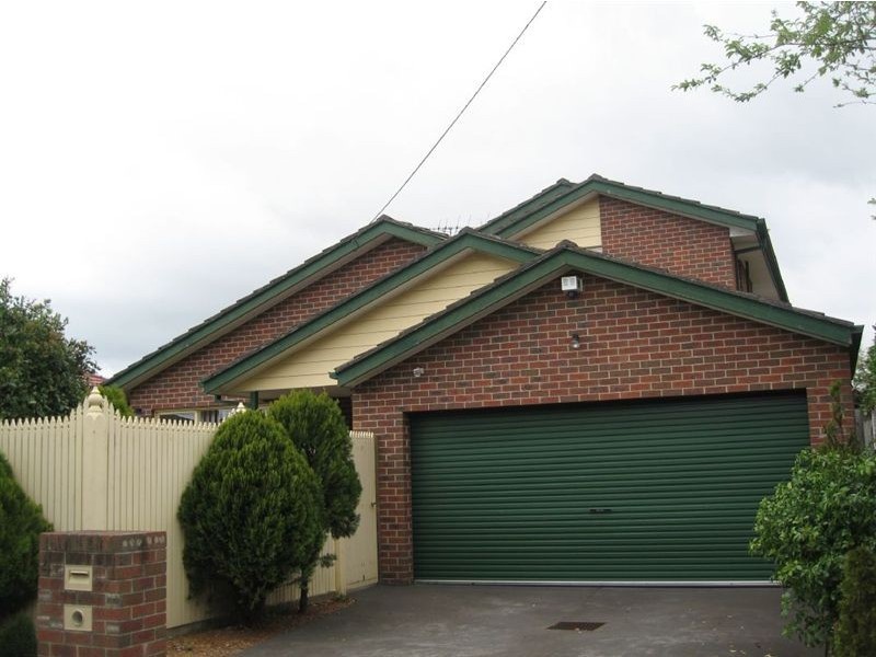 1/4 Hinkler Road, Glen Waverley VIC 3150