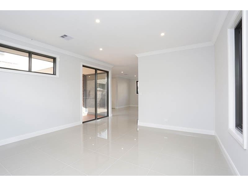 1/2 Kallay Street, Mount Waverley VIC 3149