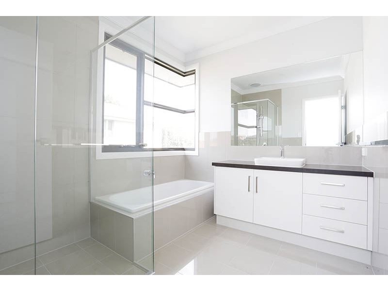 1/2 Kallay Street, Mount Waverley VIC 3149