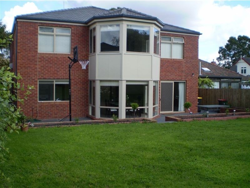 52 Panoramic Grove, Glen Waverley VIC 3150